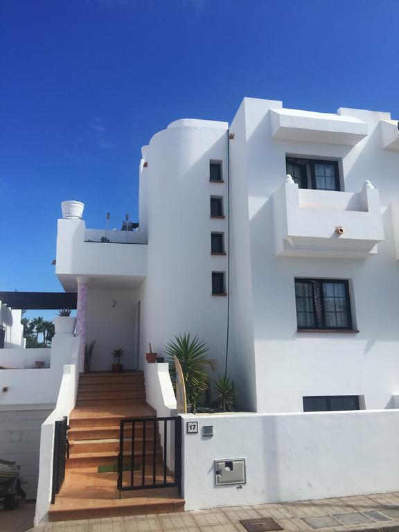 Bhavana Surf House Hotel Corralejo Exterior photo